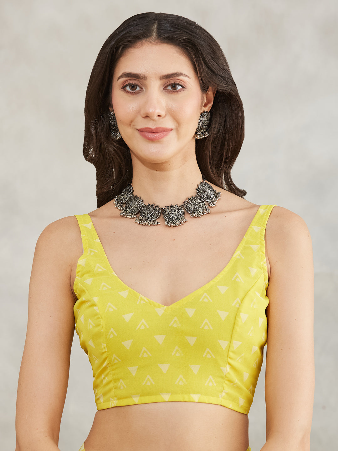 Women's Lime Yellow Georgette Floral Printed Printed Saree with Blouse Piece