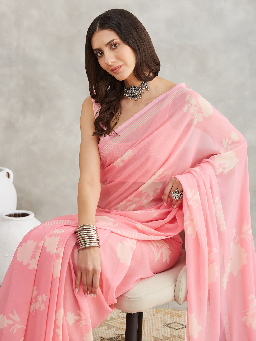 Women's Light Pink Georgette Floral Printed Printed Saree with Blouse Piece
