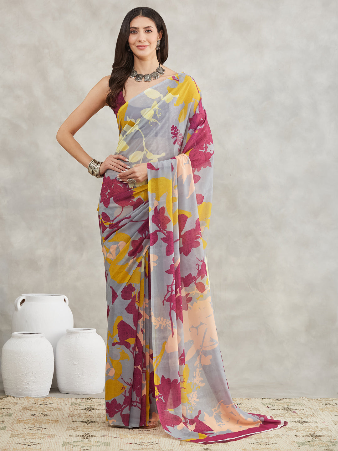 Women's Grey Georgette Abstract Printed Printed Saree with Blouse Piece