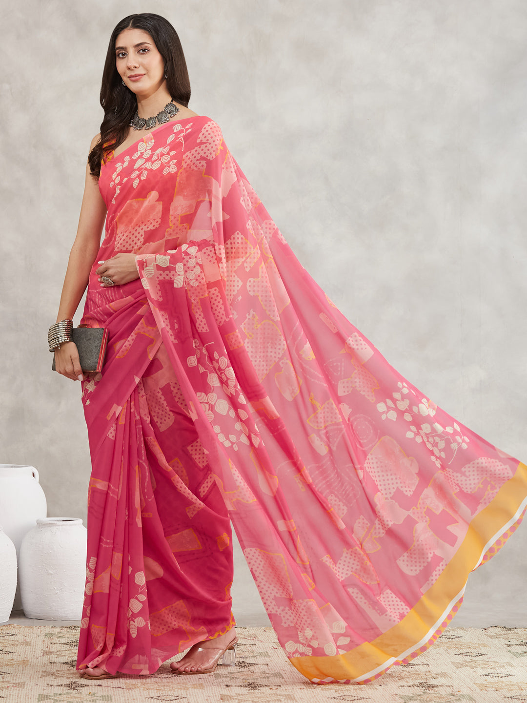 Women's Pink Georgette Geometric Printed Printed Saree with Blouse Piece