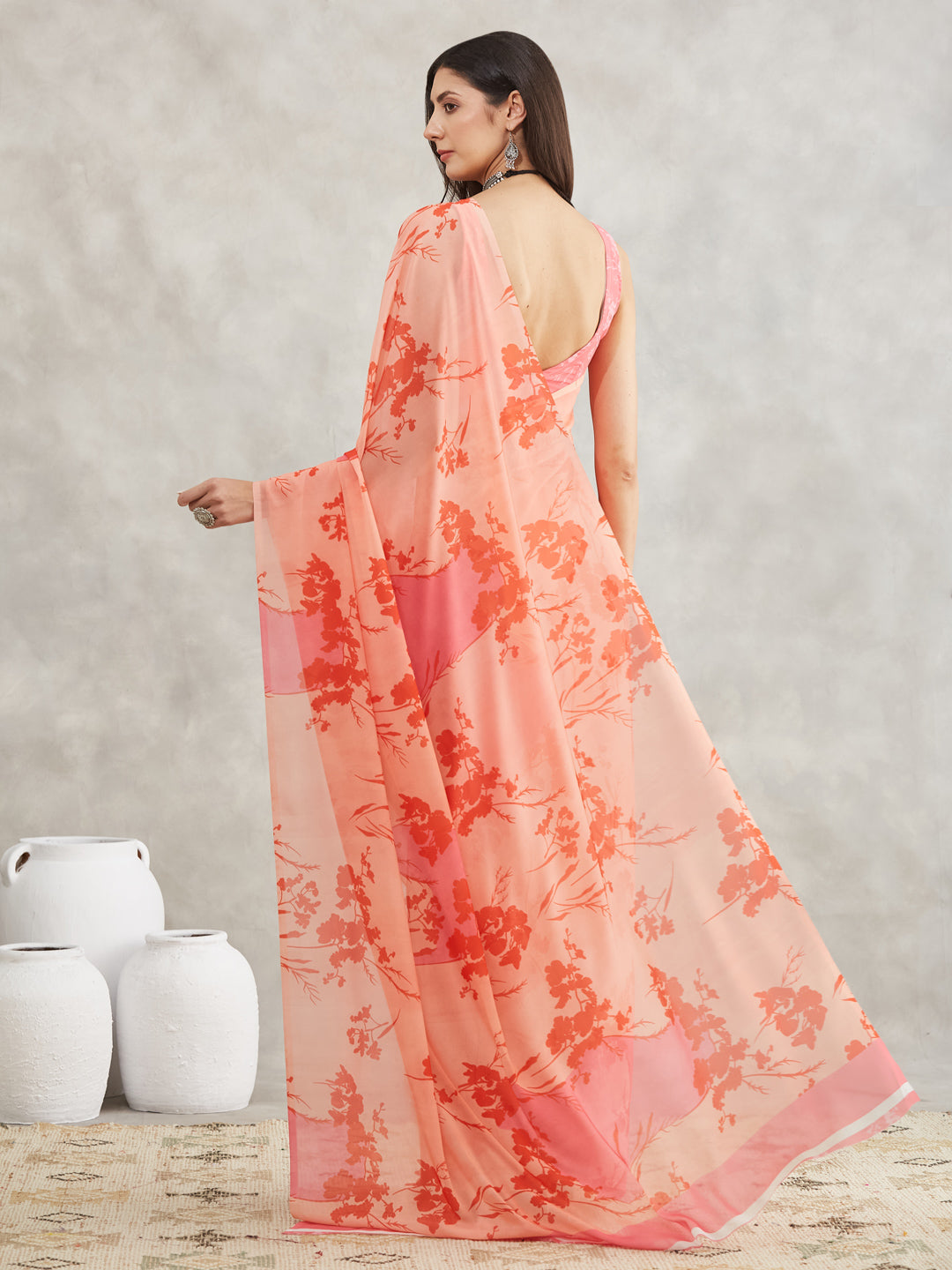 Women's Peach Georgette Floral Printed Printed Saree with Blouse Piece