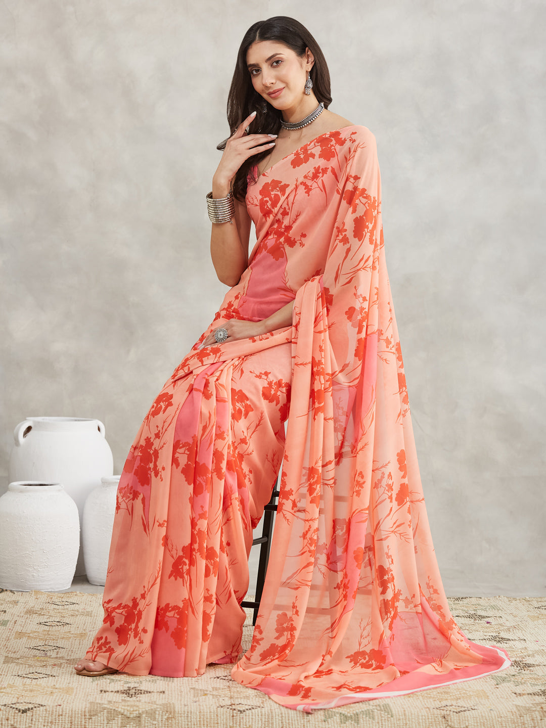 Women's Peach Georgette Floral Printed Printed Saree with Blouse Piece