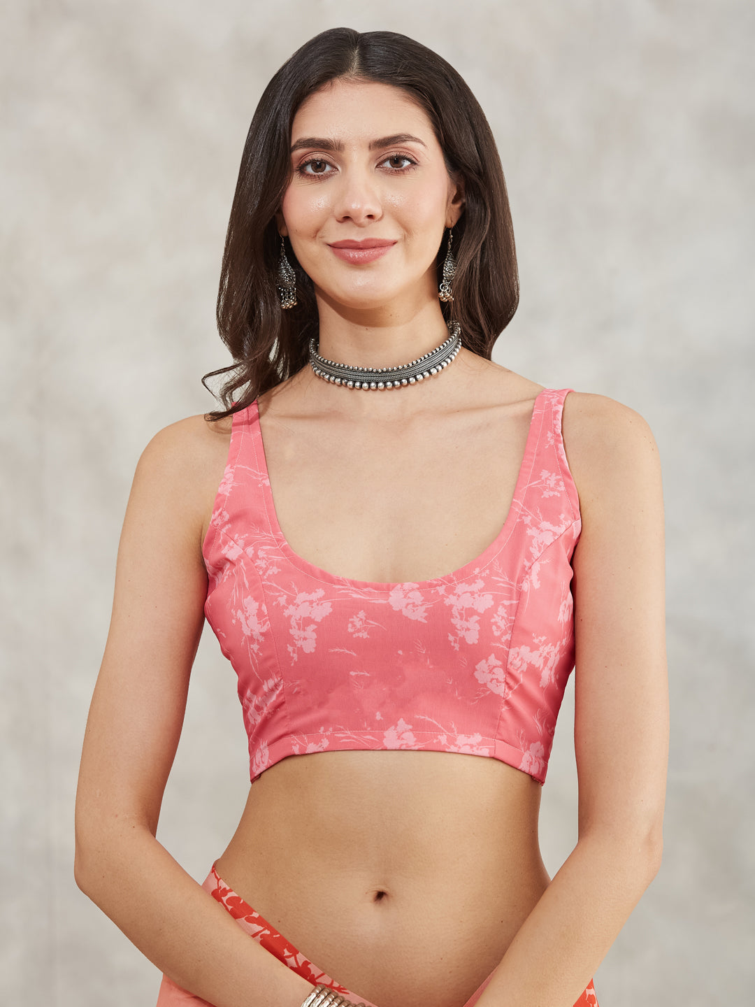 Women's Peach Georgette Floral Printed Printed Saree with Blouse Piece