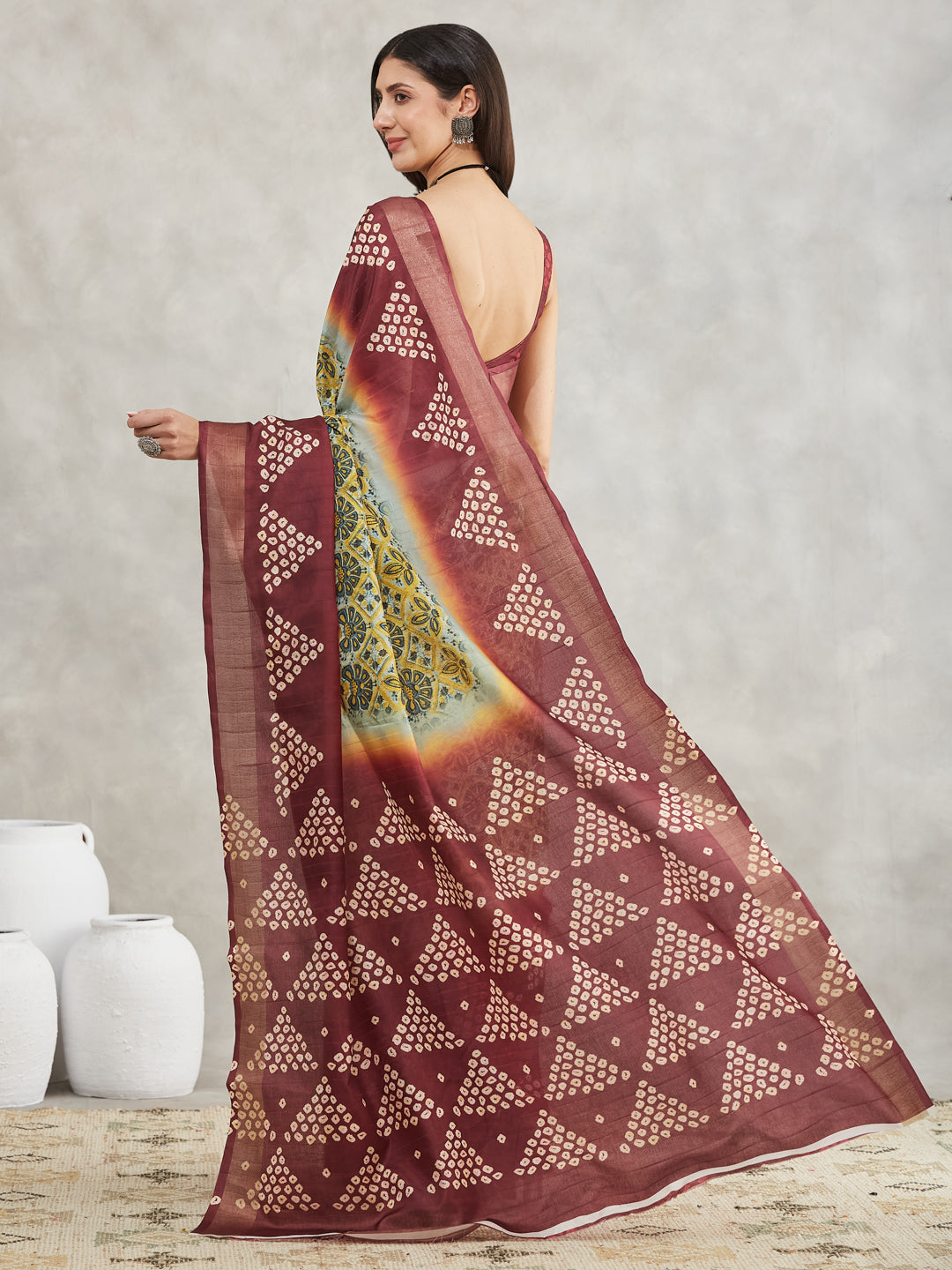 Women's Yellow Silk Blend Ethnic Motifs Printed Printed Saree with Blouse Piece