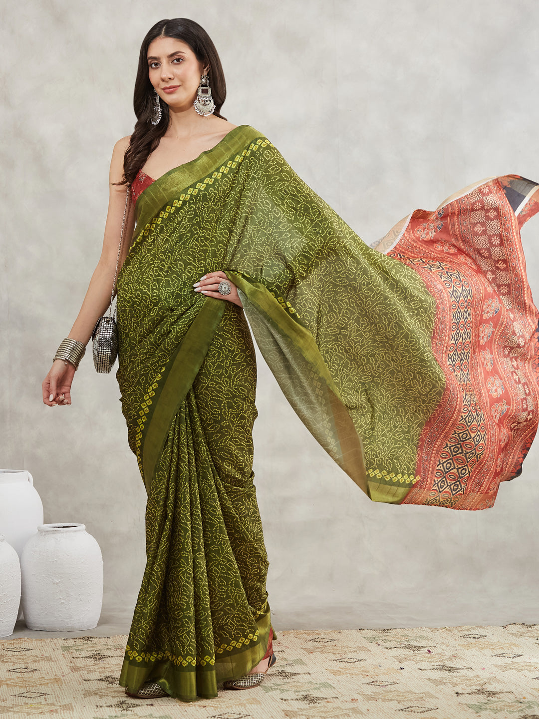 Women's Mehndi Green Silk Blend Bandhani Printed Printed Saree with Blouse Piece
