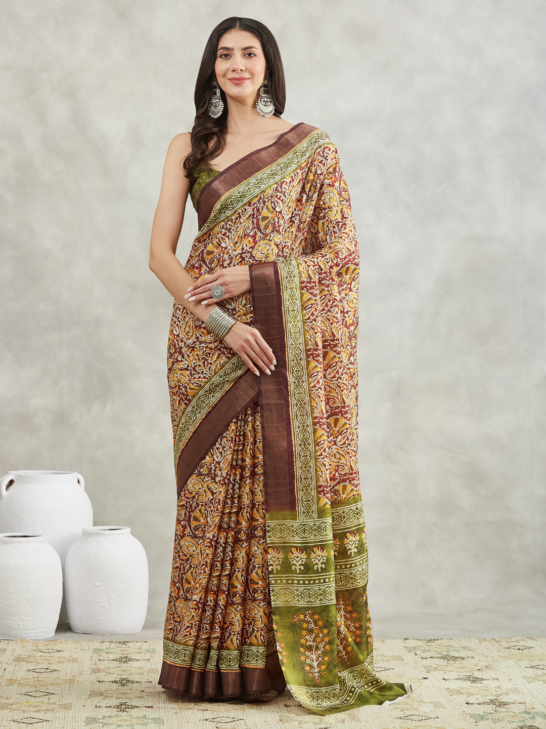 Women's Burgundy Silk Blend Paisley Printed Printed Saree with Blouse Piece