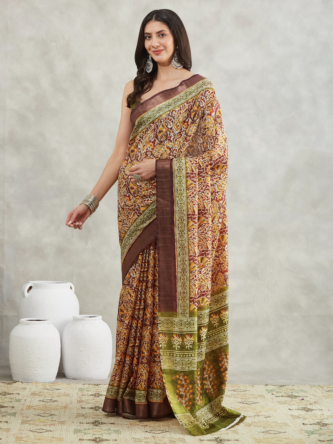 Women's Burgundy Silk Blend Paisley Printed Printed Saree with Blouse Piece