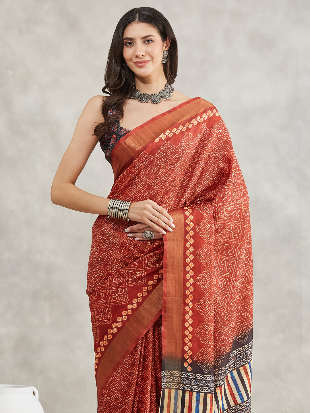 Women's Rust Orange Silk Blend Bandhani Printed Printed Saree with Blouse Piece