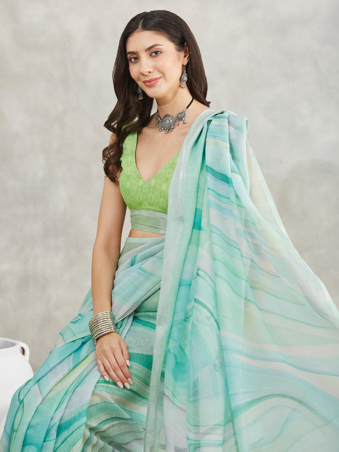 Women's Sea Green Linen Blend Abstract Printed Printed Saree with Blouse Piece
