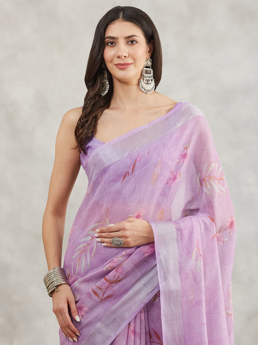 Women's Lavender Linen Blend Floral Printed Printed Saree with Blouse Piece