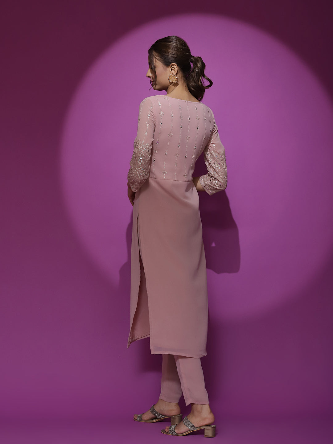 Pink Embroidered Kurta - Elganza