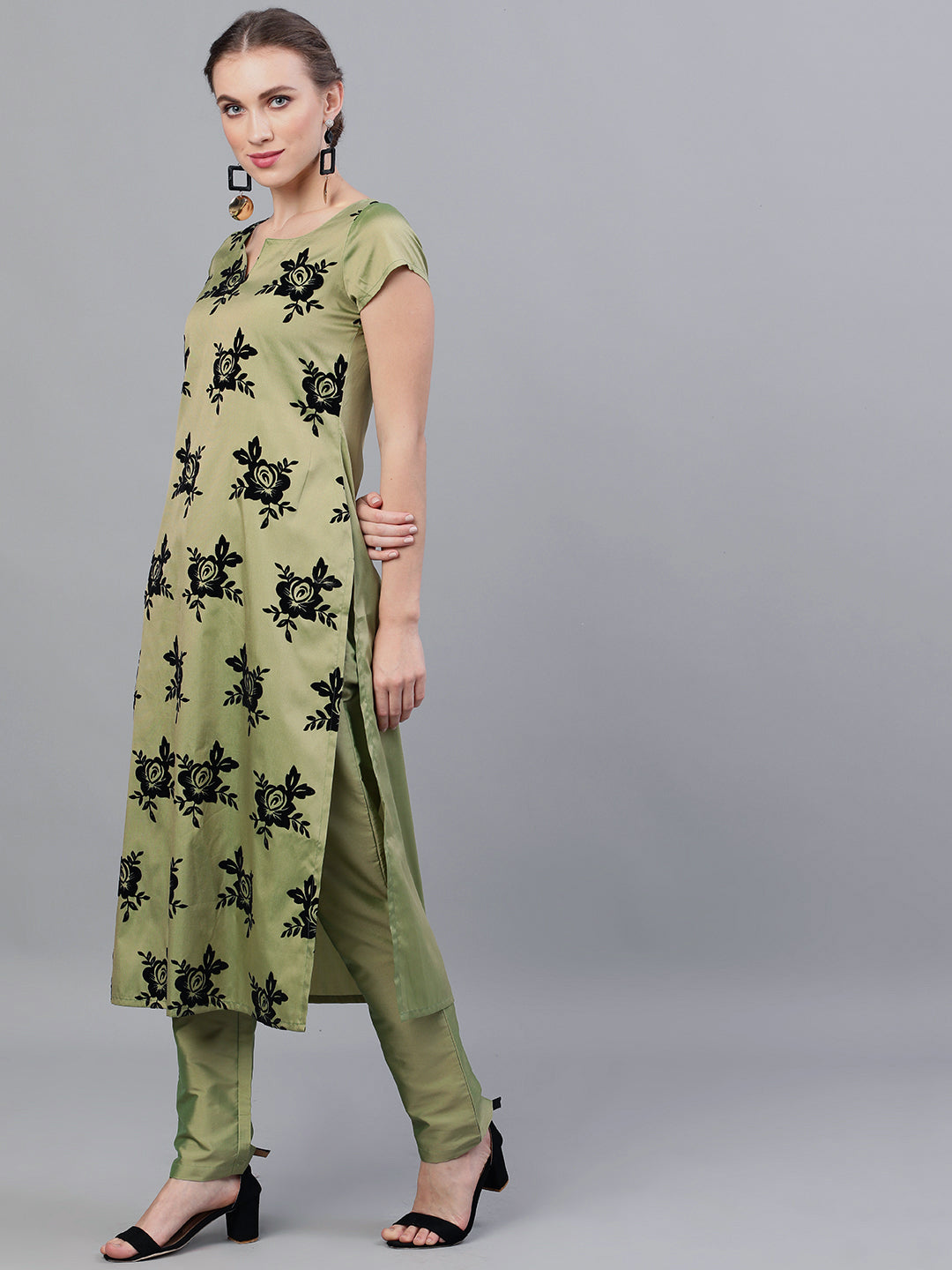 Green Floral Print Kurta With Pant - Elganza