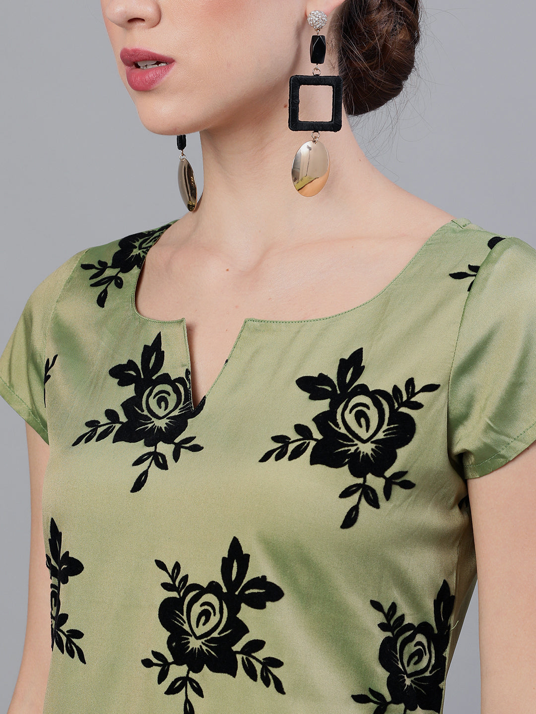 Green Floral Print Kurta With Pant - Elganza
