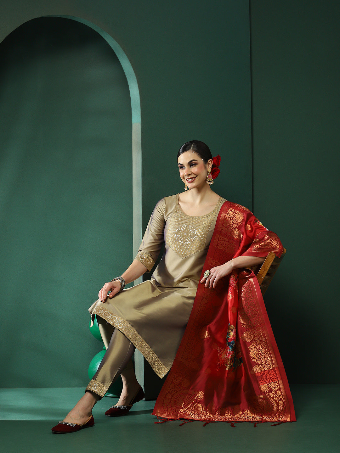 Beige Kurta Pant With Banarsi Dupatta - Elganza