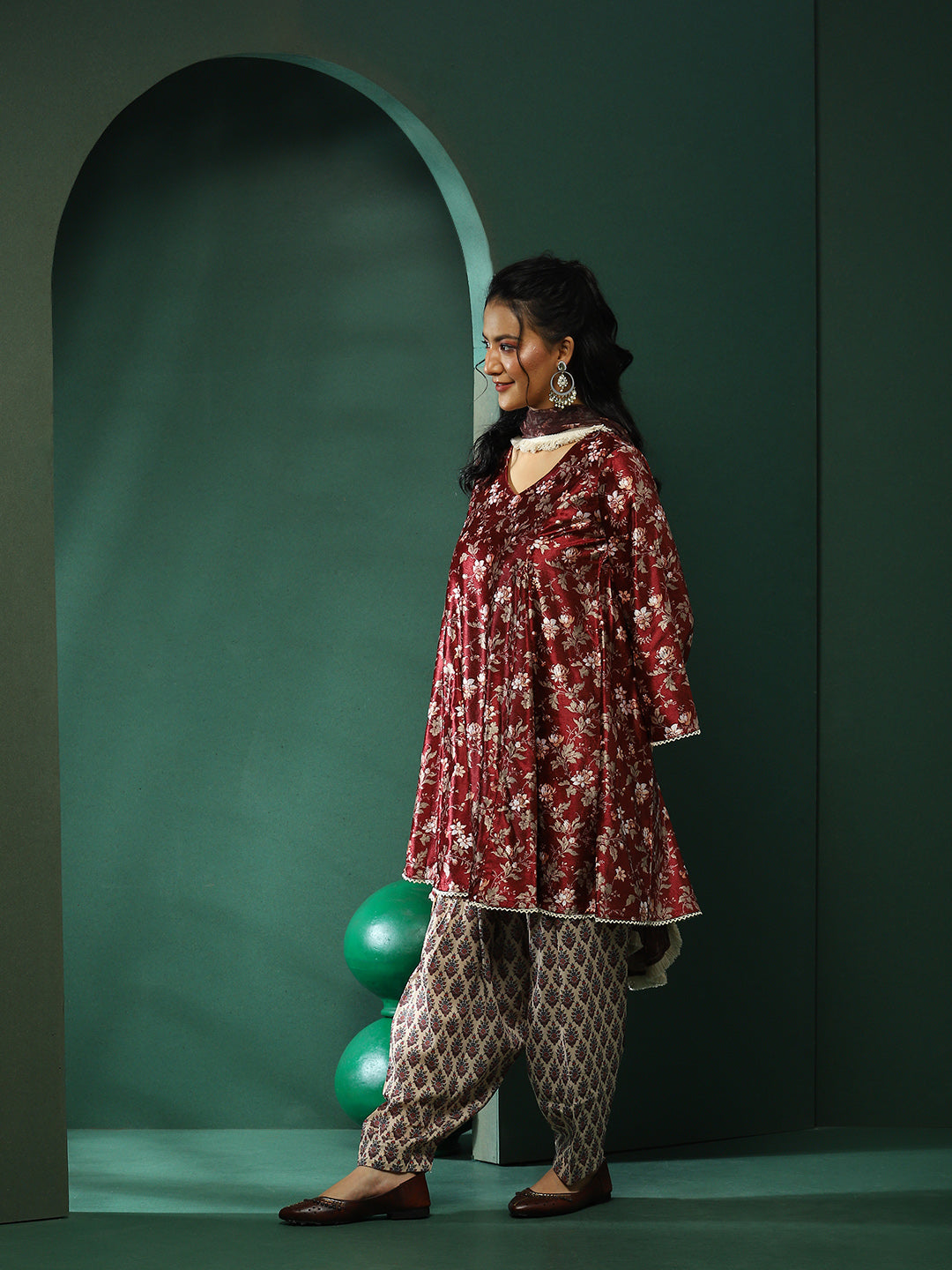 Maroon Floral Print Pakistani Kurta Salwar With Dupatta - Elganza