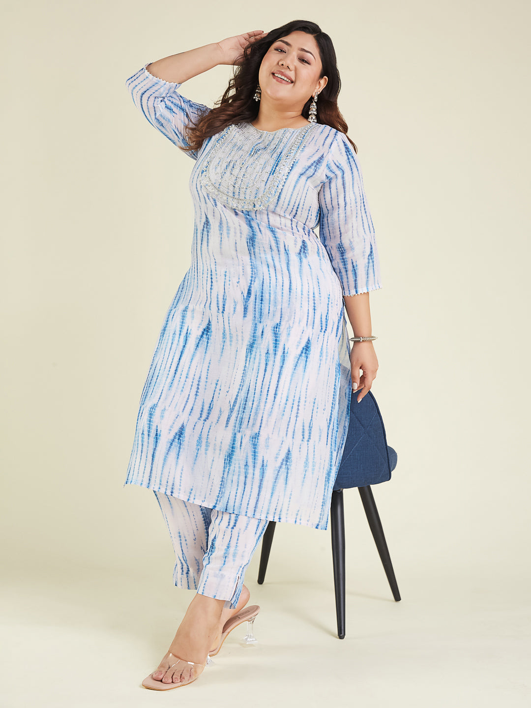 Women's Plus Size Blue Silk Blend Tie & Dye Yoke Embroidered Straight Kurta Pant Set