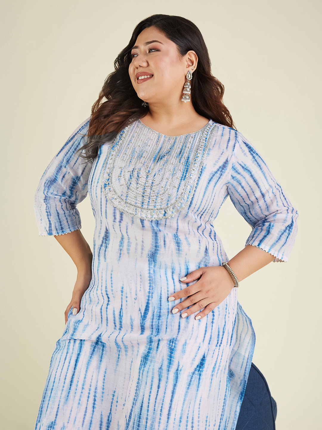 Women's Plus Size Blue Silk Blend Tie & Dye Yoke Embroidered Straight Kurta Pant Set