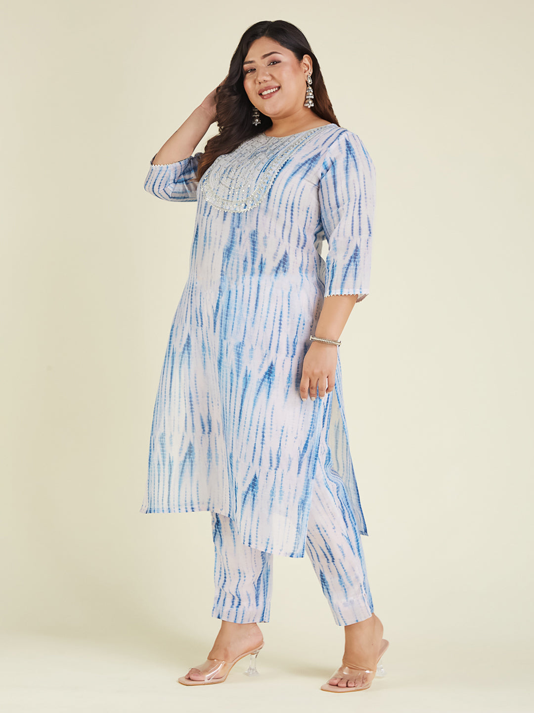 Women's Plus Size Blue Silk Blend Tie & Dye Yoke Embroidered Straight Kurta Pant Set