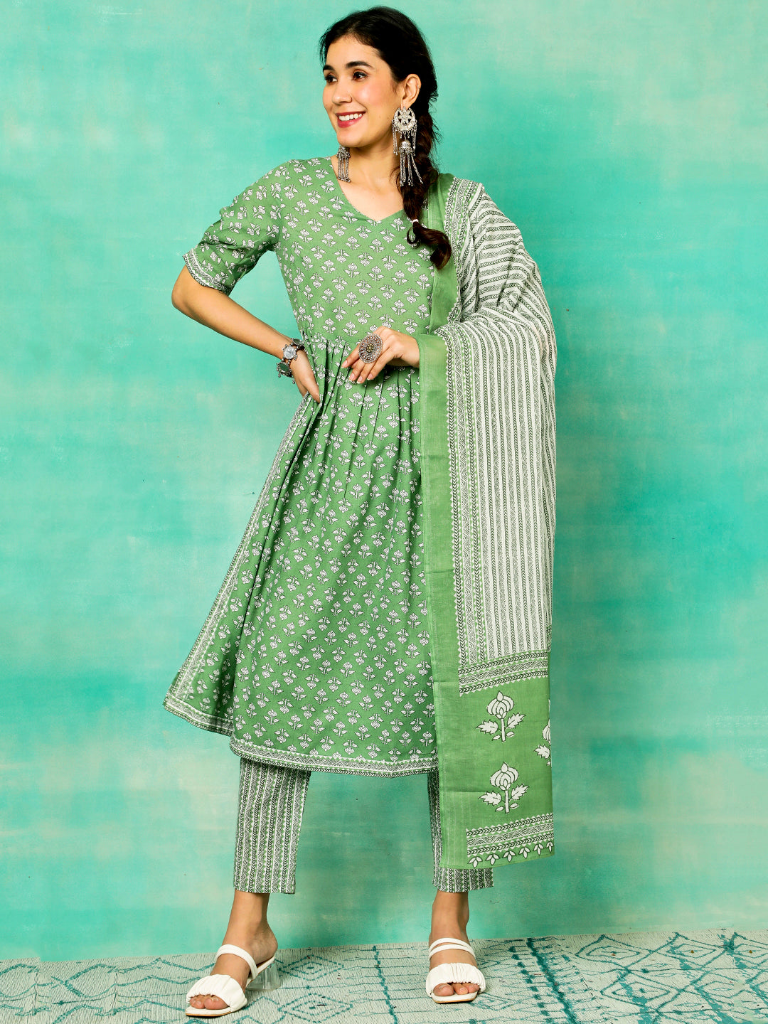 Green Ethnic Motifs Nyra-Cut Kurta Pant With Dupatta - Elganza
