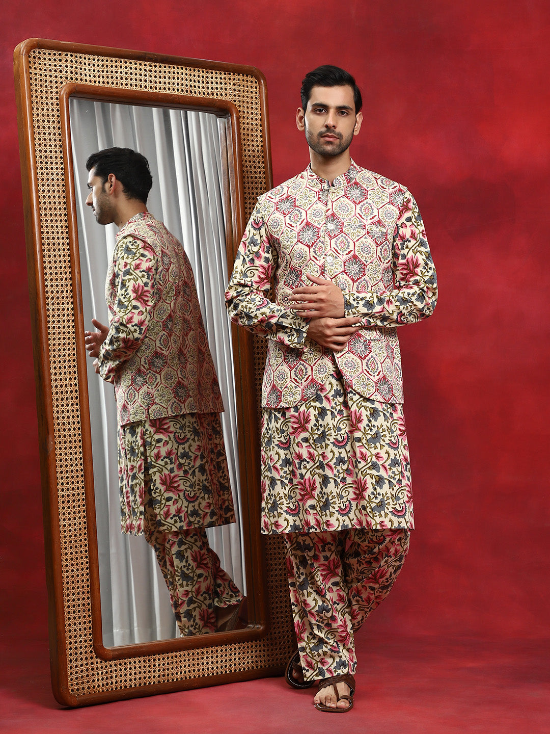 Cream Floral Print Kurta Pyjama With Nehru Jacket