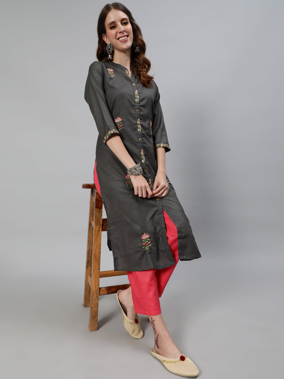 Grey Embroidered Kurta With Pant - Elganza