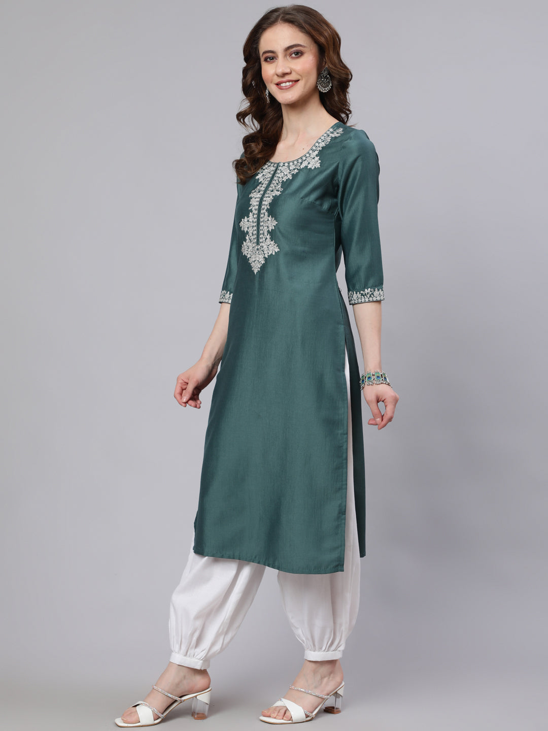 Blue Embroidered Straight Kurta - Elganza