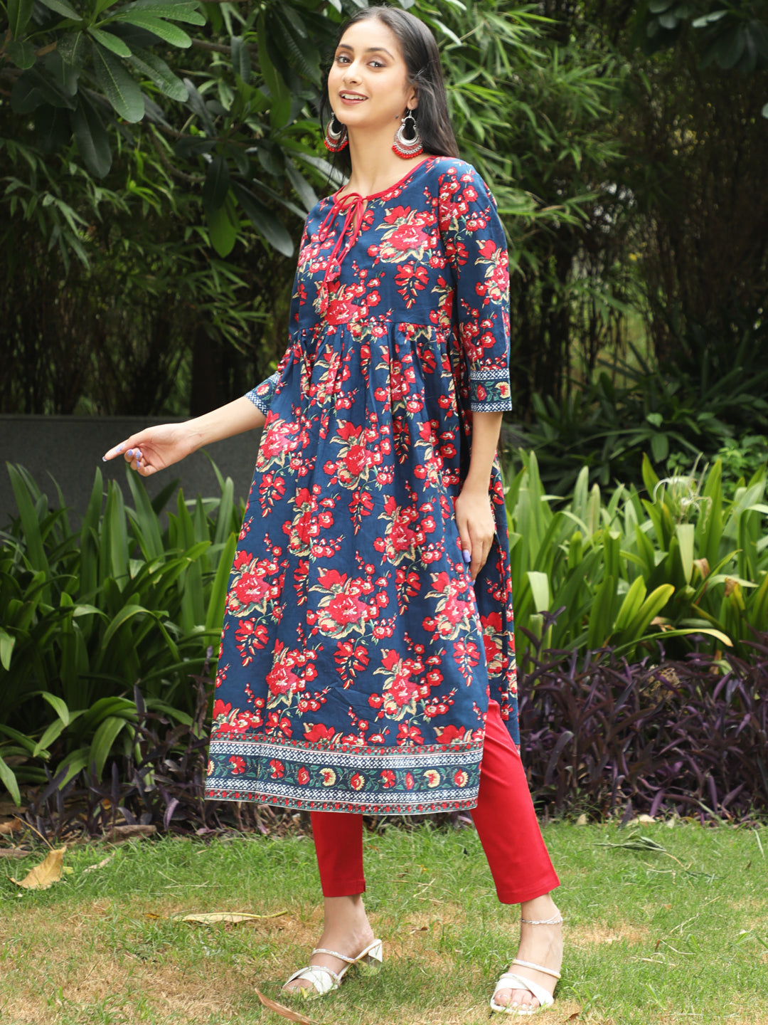 Navy Blue Floral Print Nyra-Cut Kurta - Elganza