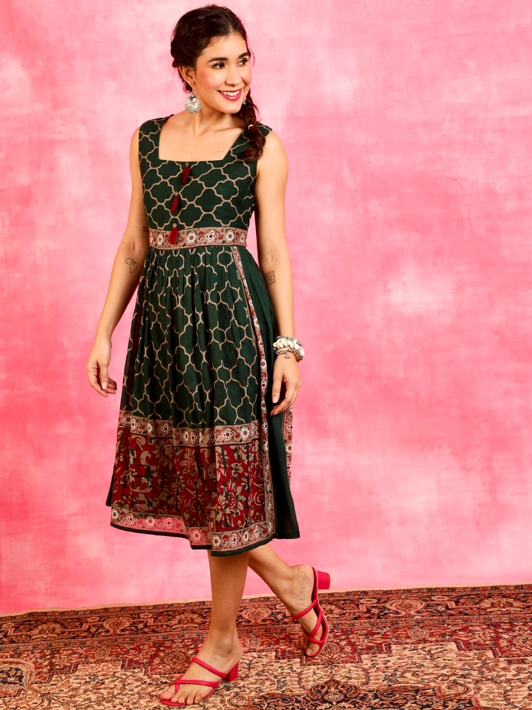 Green Printed Sleeveless Dress - Elganza