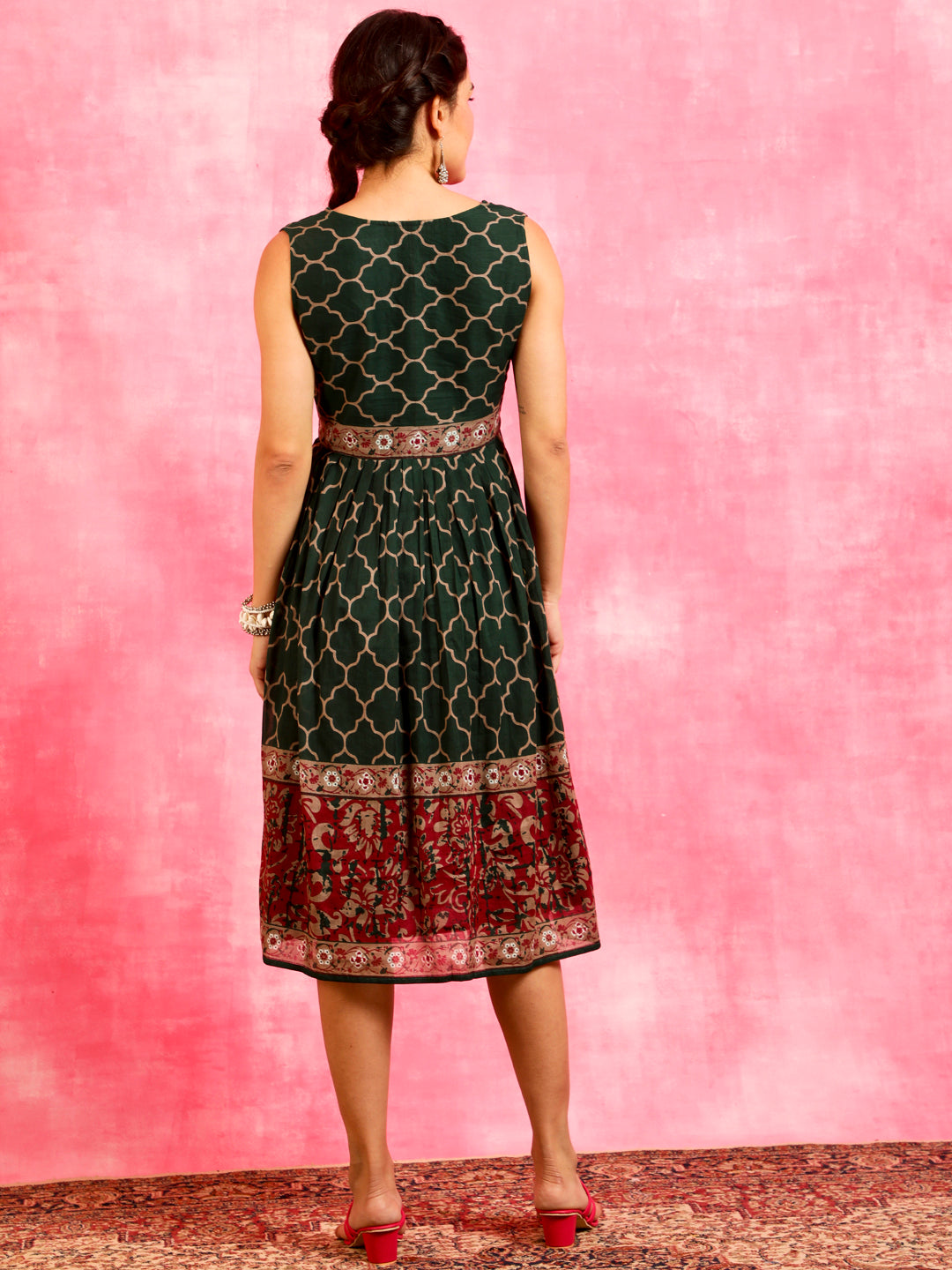 Green Printed Sleeveless Dress - Elganza