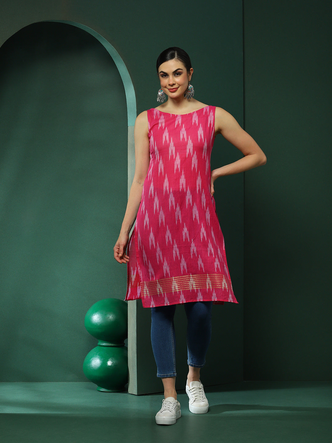 Pink Ikat Print Sleeveless Kurta - Elganza
