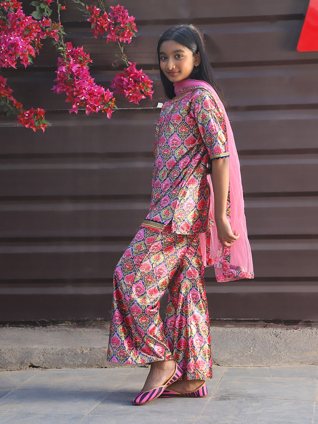 Pink Color velvet Kurta Set with Dupatta - Elganza