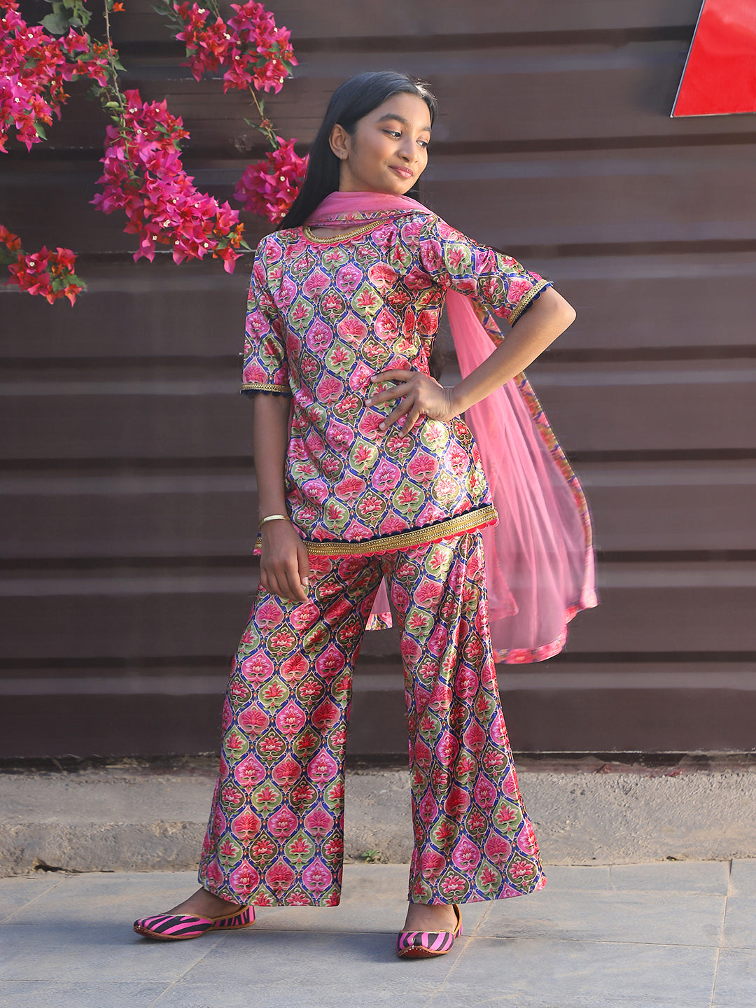 Pink Color velvet Kurta Set with Dupatta - Elganza