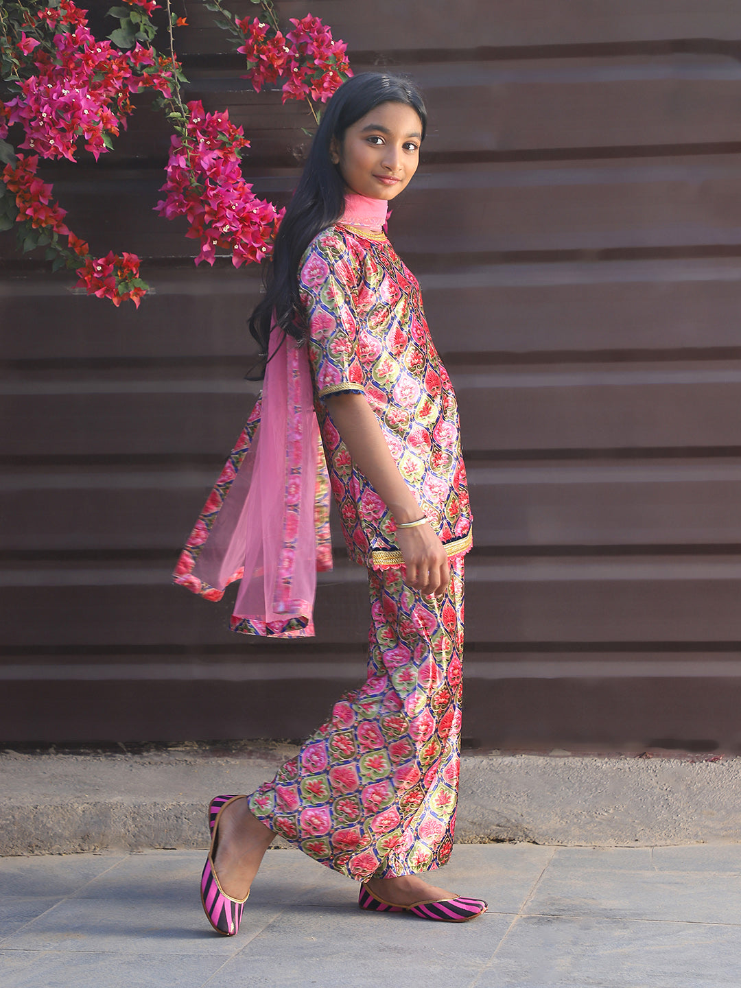 Pink Color velvet Kurta Set with Dupatta - Elganza